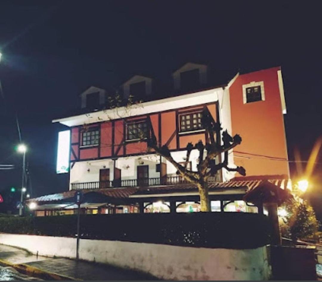 Hosteria Gelin De Gajano מראה חיצוני תמונה