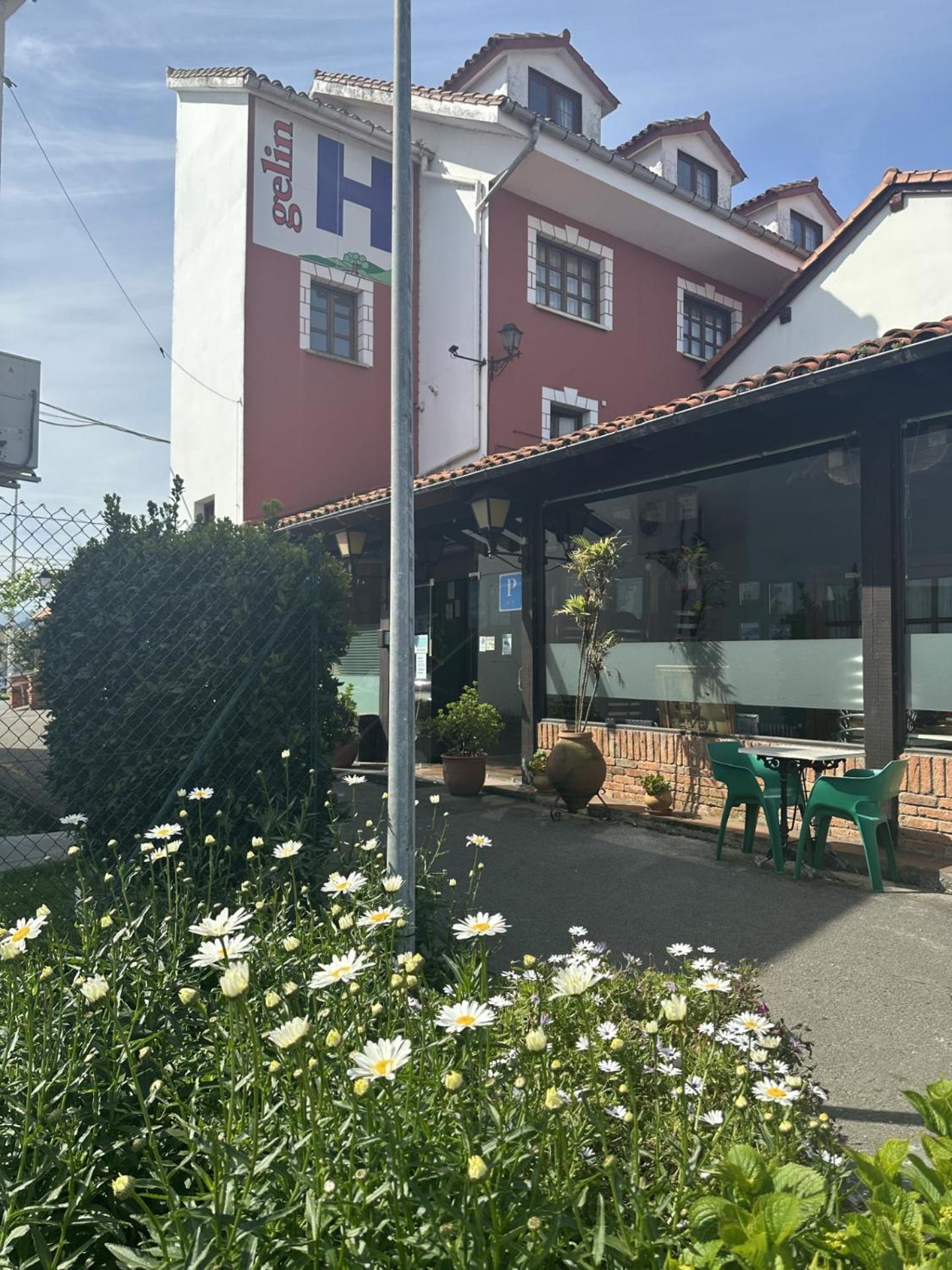 Hosteria Gelin De Gajano מראה חיצוני תמונה