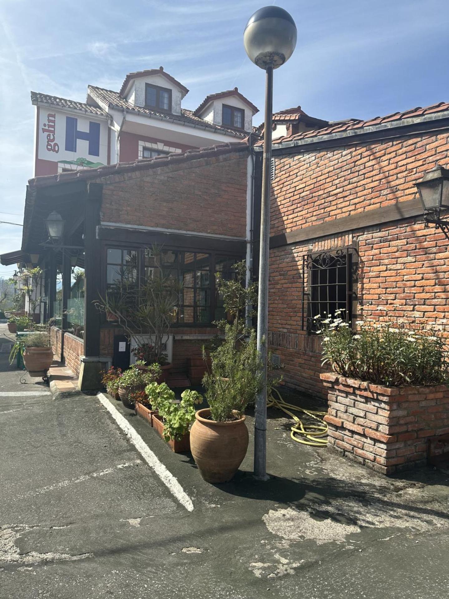 Hosteria Gelin De Gajano מראה חיצוני תמונה